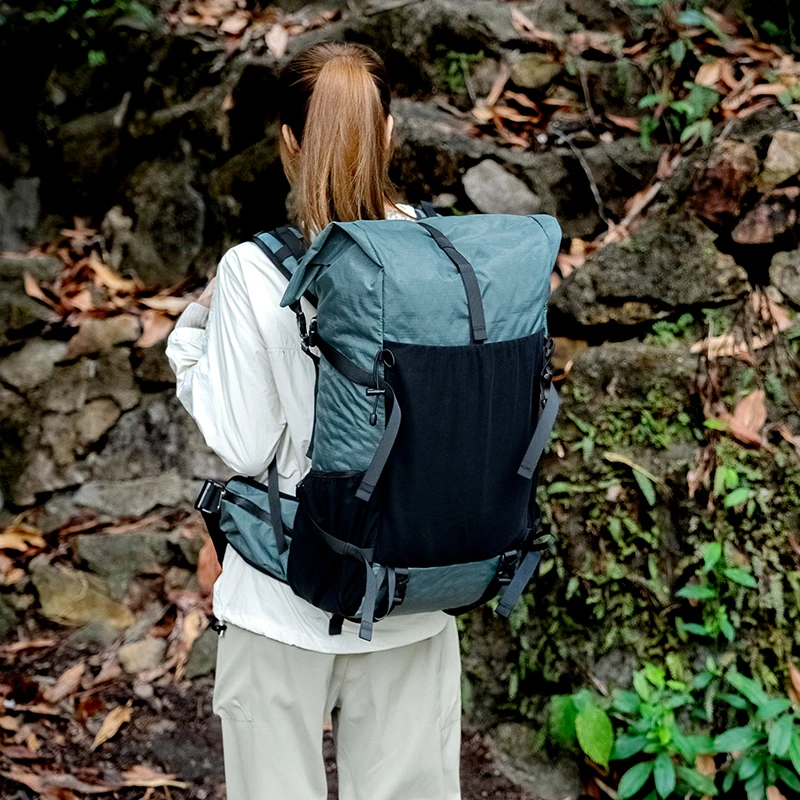 30L 하이킹 배낭 일일 여행 내마모성 방수 전문 등산 대용량 롤업 숄더 백 2025 신규
